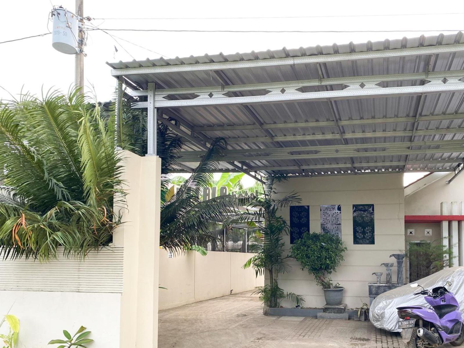 Reddoorz Near Pantai Idola Banyutowo Hotel D'Llala Pati Ngoại thất bức ảnh
