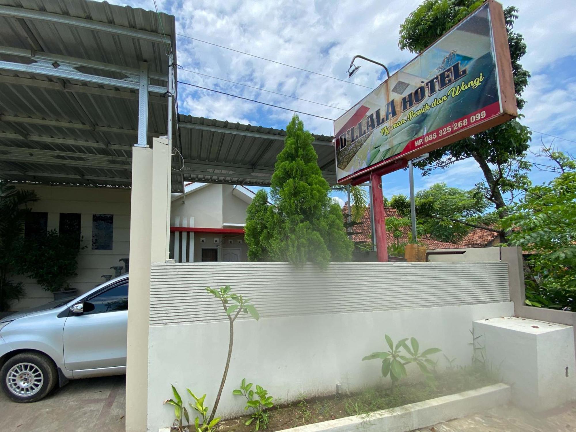 Reddoorz Near Pantai Idola Banyutowo Hotel D'Llala Pati Ngoại thất bức ảnh